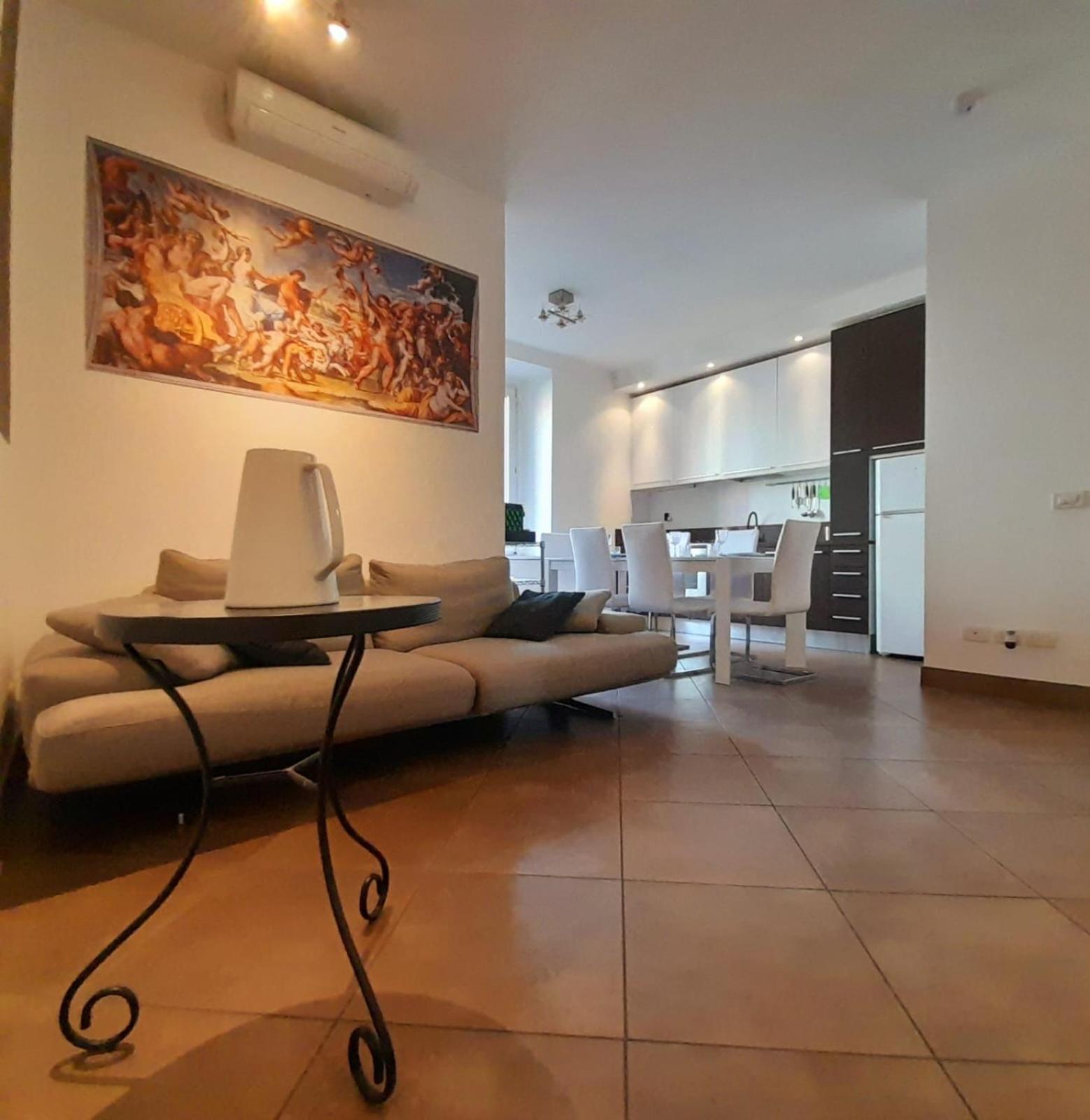 Porta Venezia Apartment